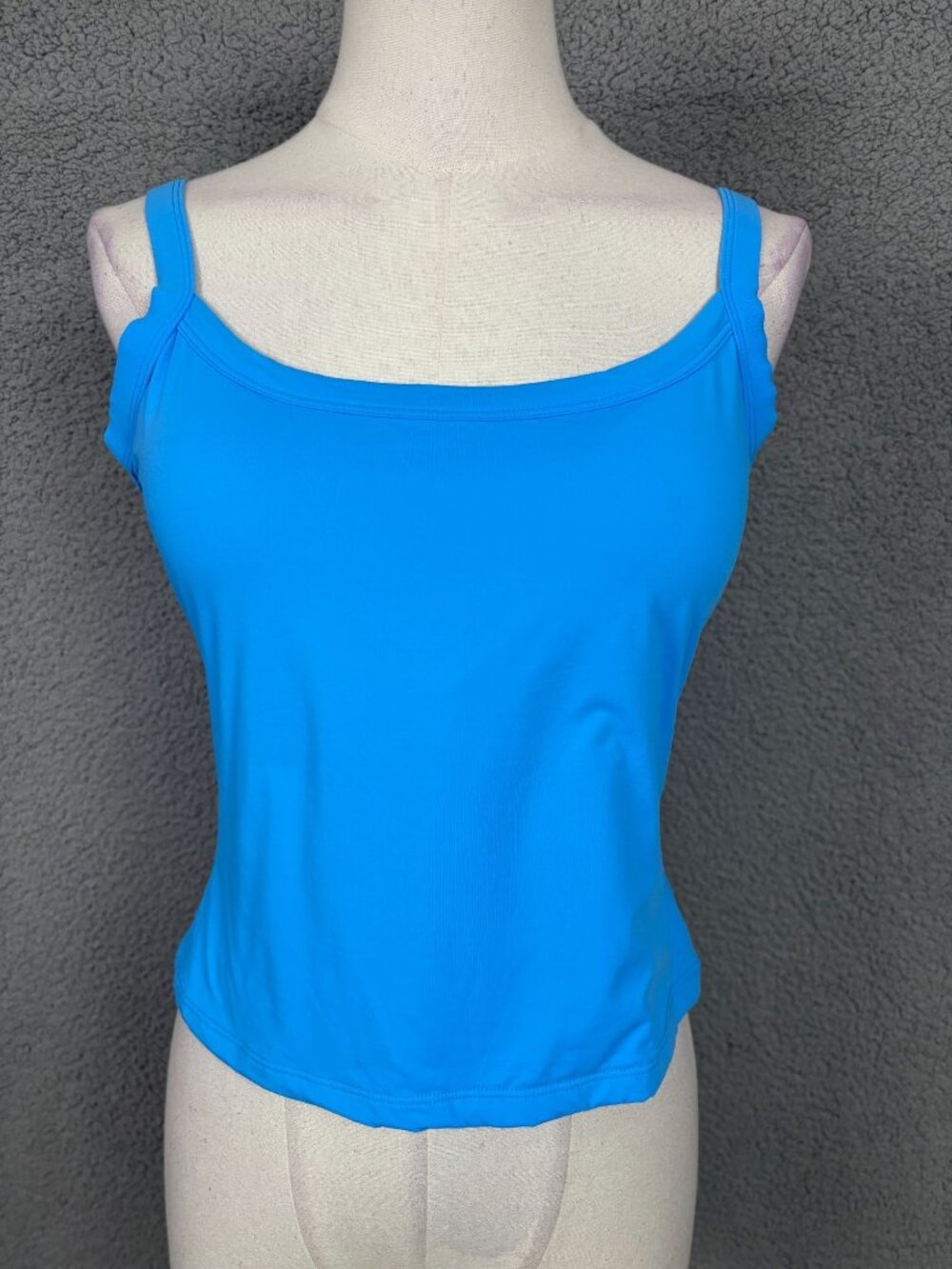 CHYRII Women's  Workout Tank Top Built in Bra Padded Blue Size Large NWT's.